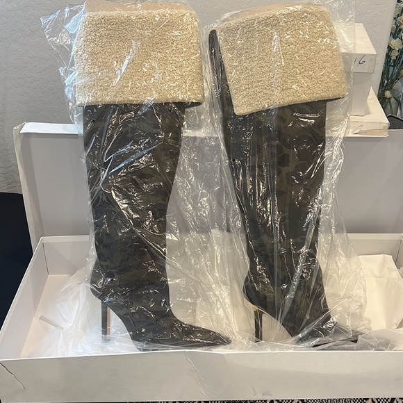 NIB GOOD AMERICAN camo /Sherpa over the knee BOOTS - Picture 2 of 3